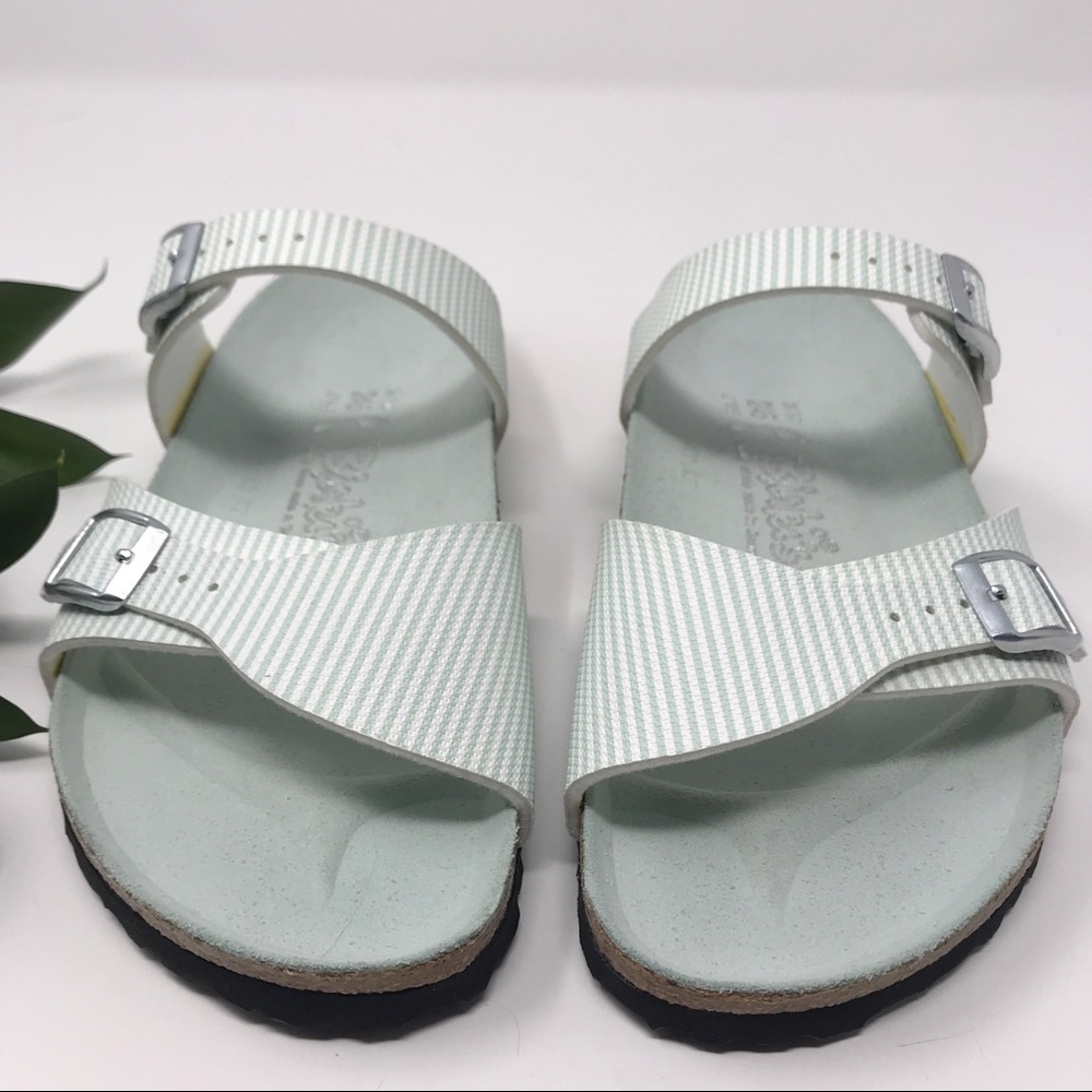 Birkenstock’s • Aziza Blue Seersucker • Size 38N - Picture 2 of 6